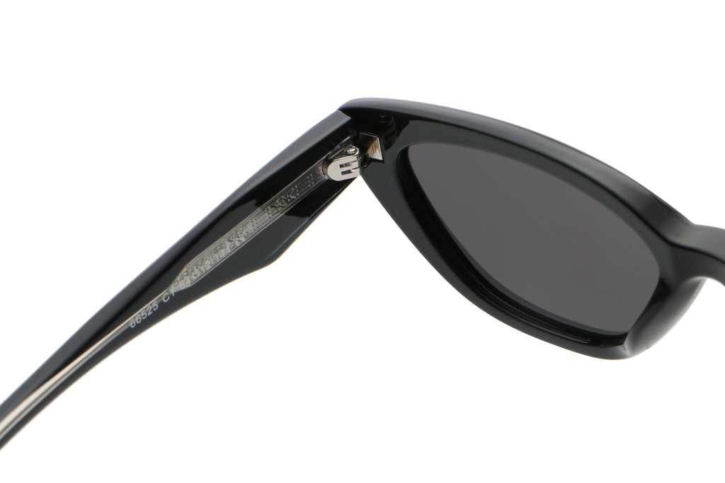 Oversized Cat-Eye Sunglasses | Sculpted Winged Statement Eyewear | 66525